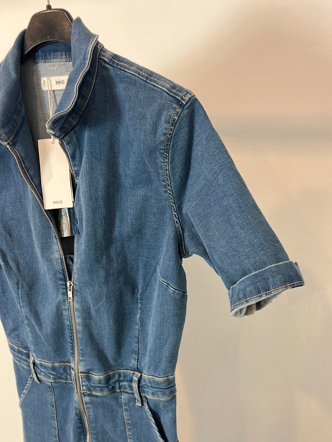 MANGO. Mono denim elástico. T M