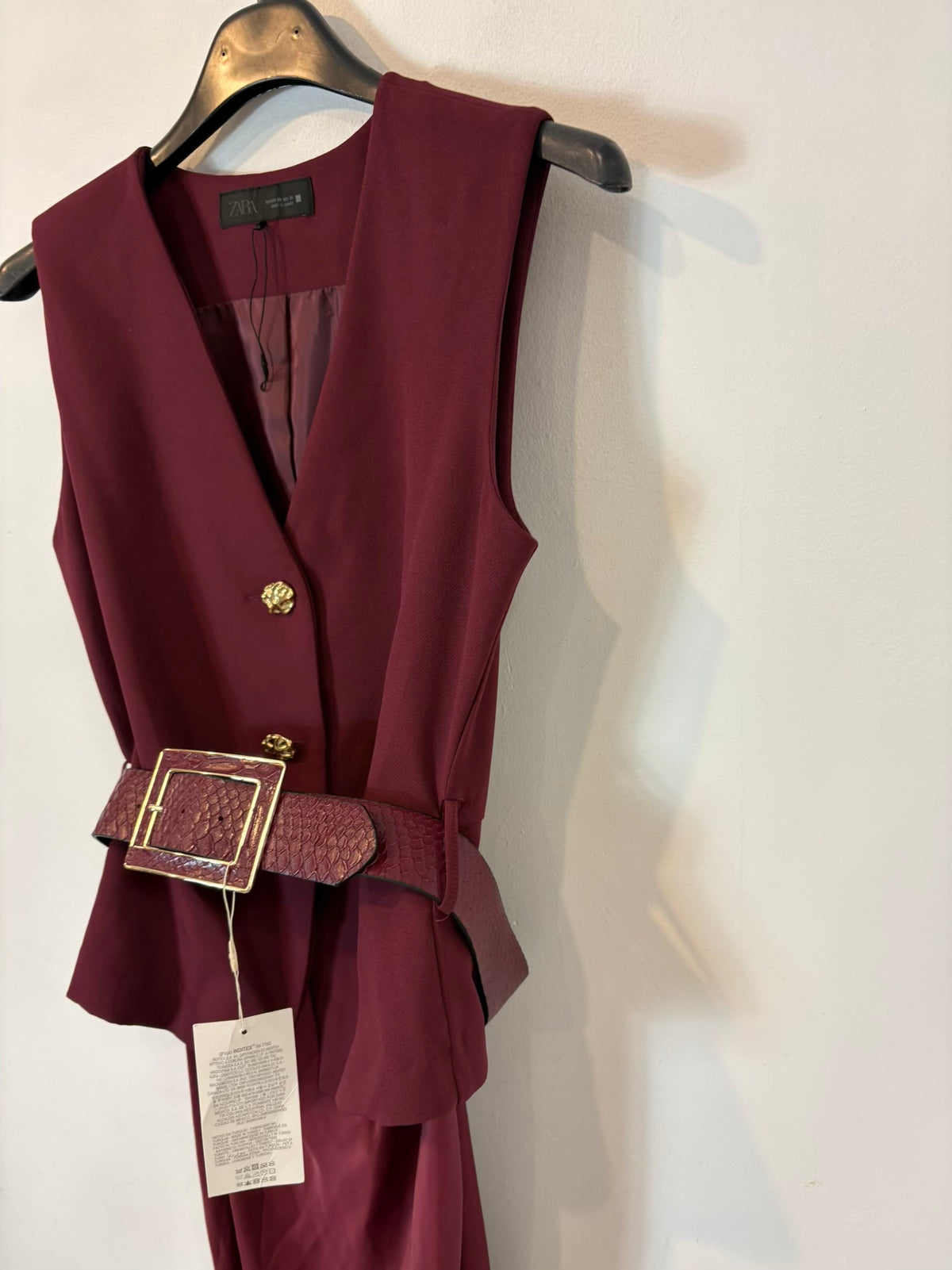 ZARA. Vestido largo doble textura burdeos