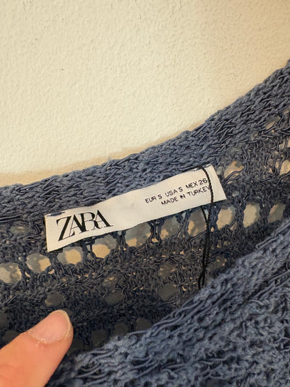 ZARA. Top azul crochet