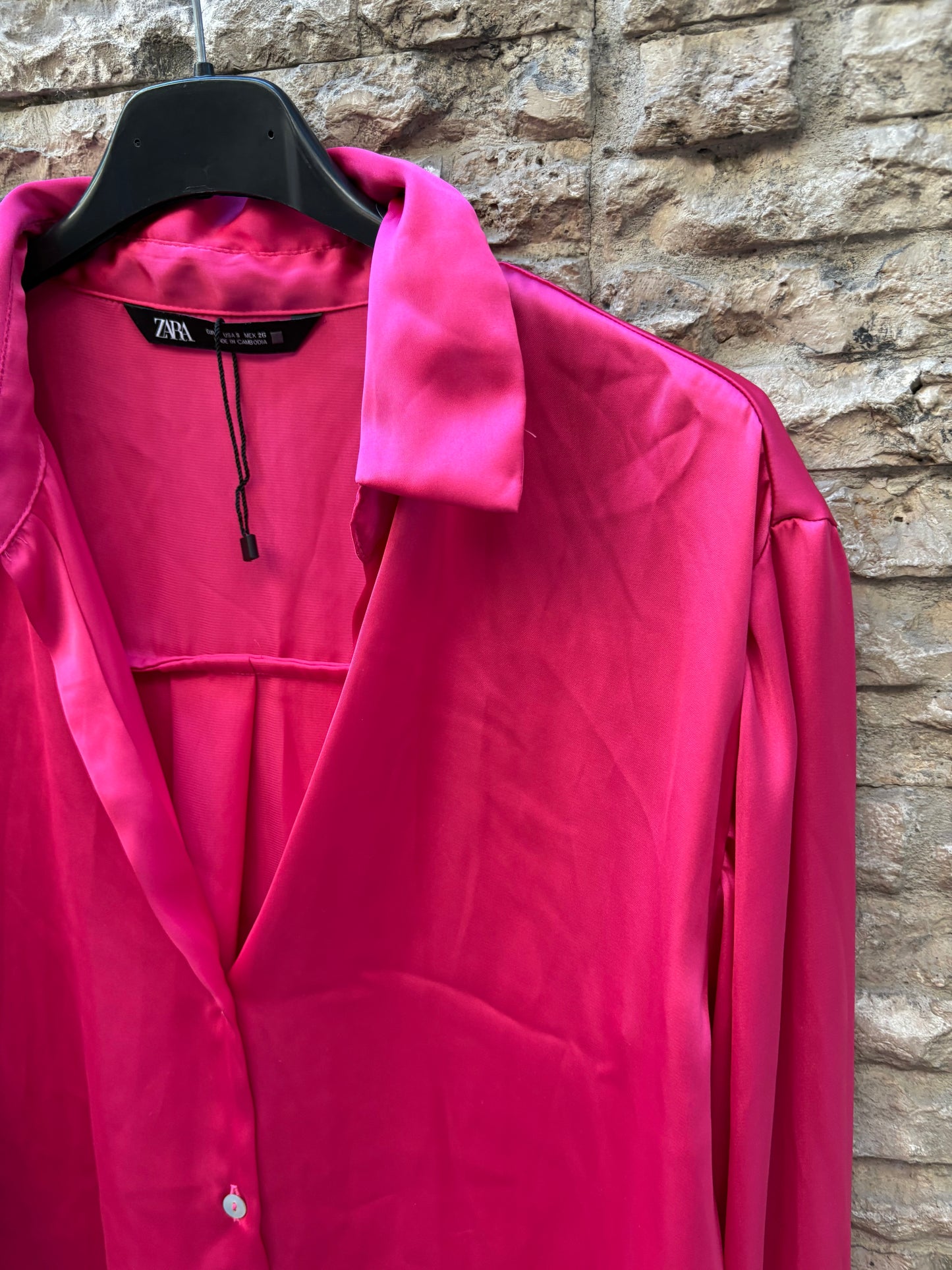ZARA. Flowy fuchsia shirt. TS