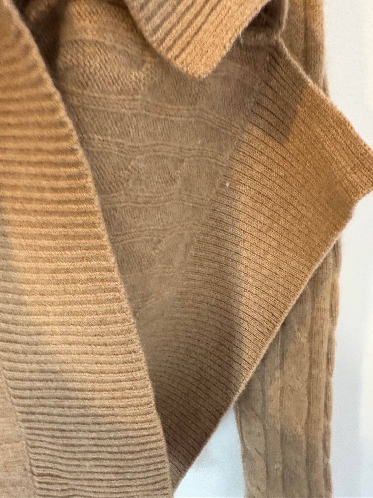 MANGO. Jersey cashmere ochos