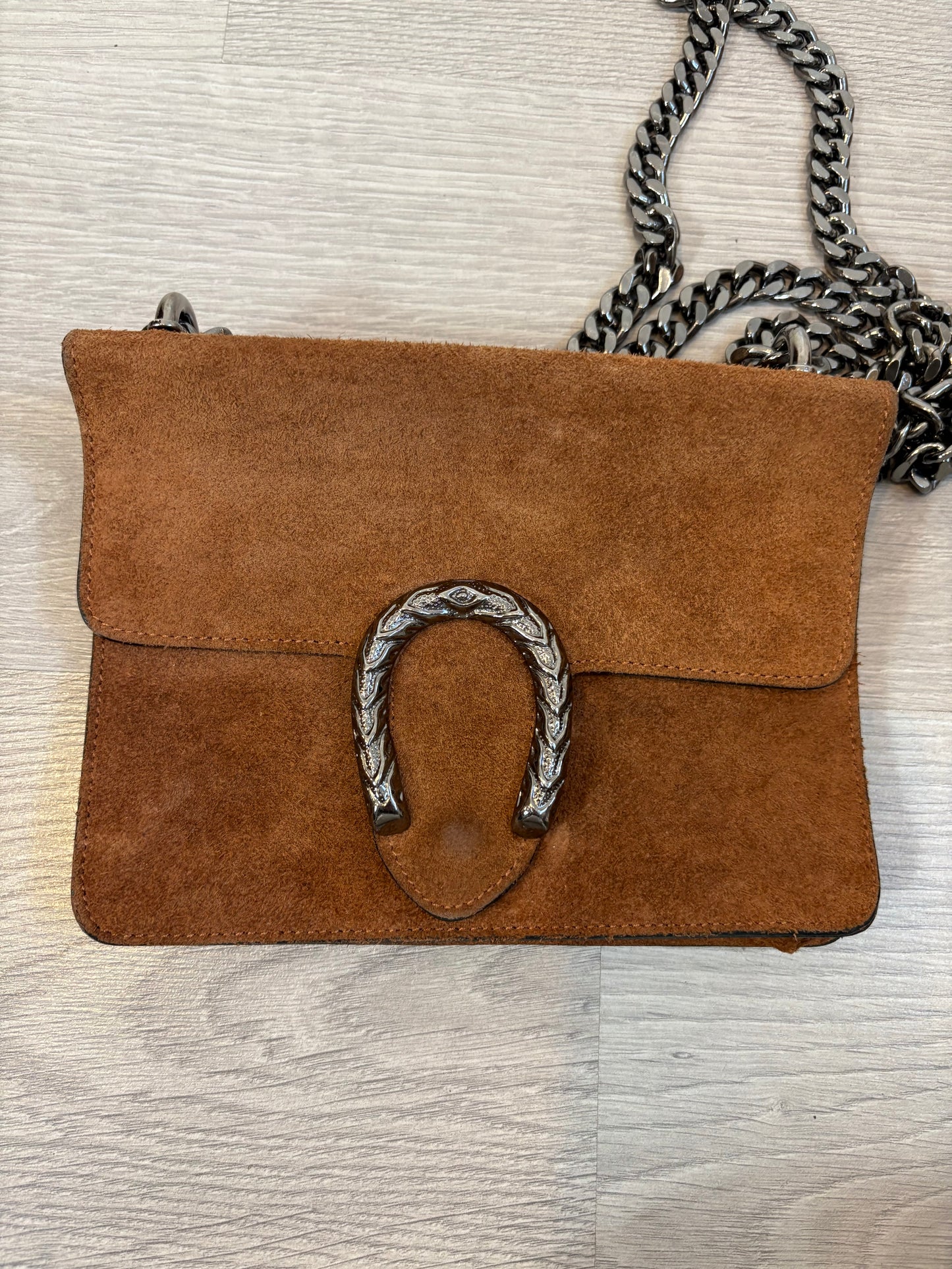 OTRAS. Bolso piel hebilla