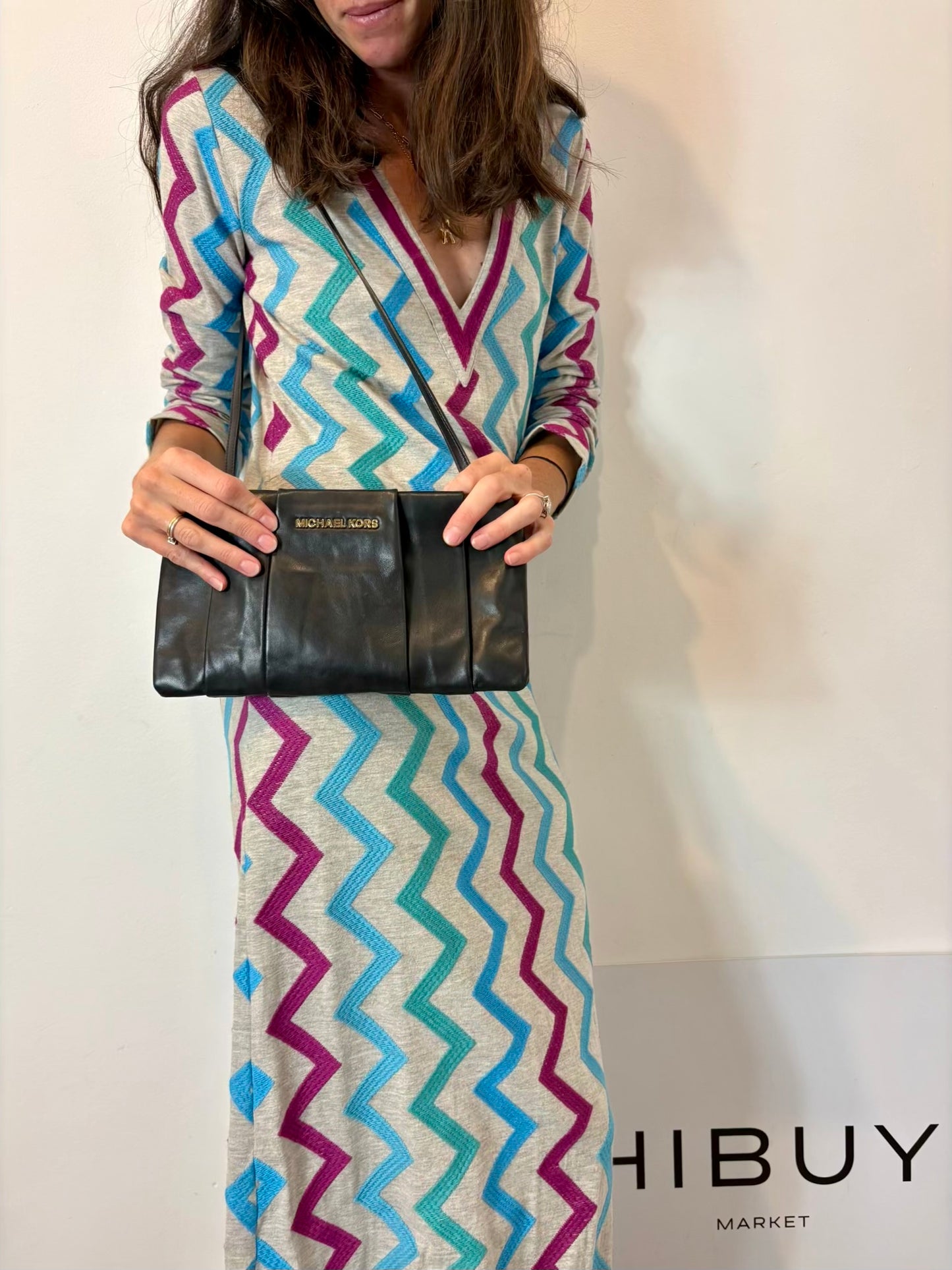 MICHAEL KORS. Bolso negro piel asa larga