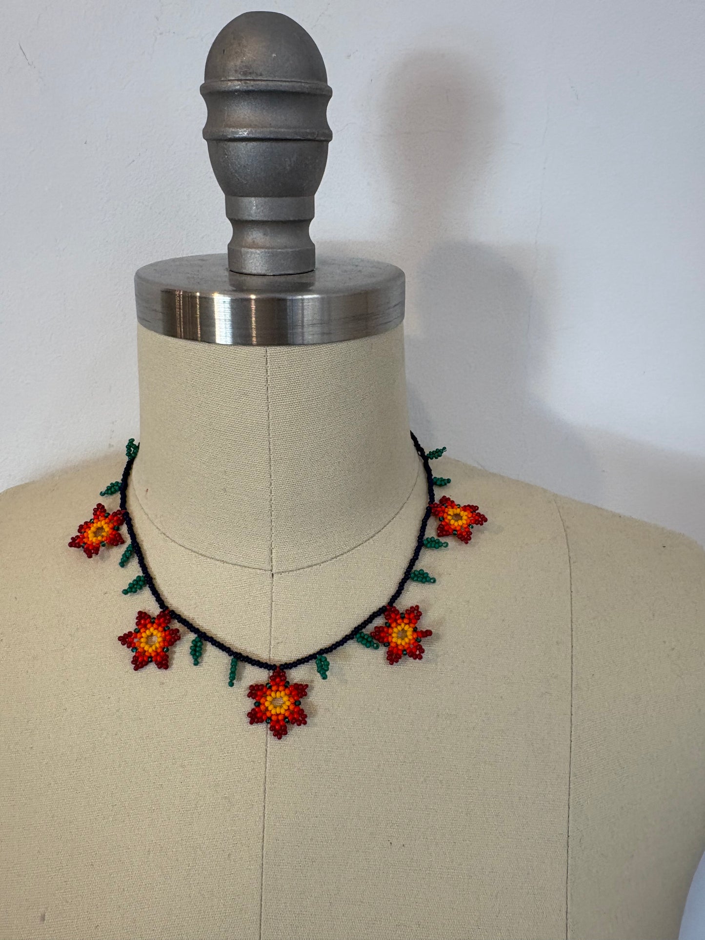 OTRAS. Gargantilla cuentas colores mini