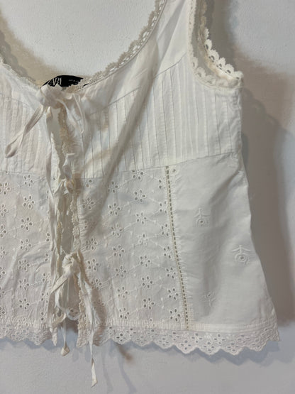 ZARA. Top blanco troquelado T.s