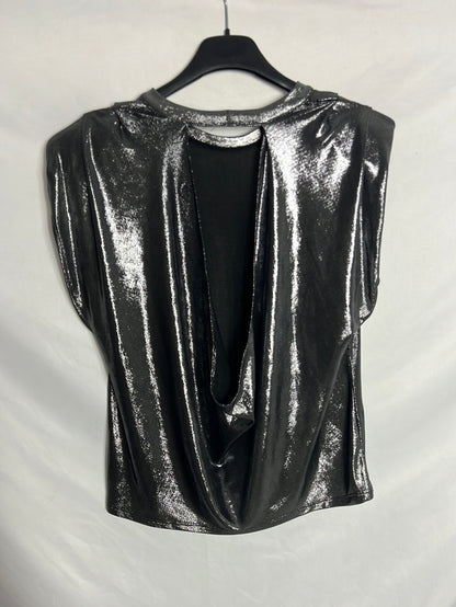 BERSHKA. Top fluido plateado hombreras. T S
