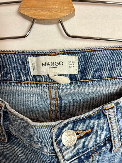 MANGO. Denim recto abotonado. T 36