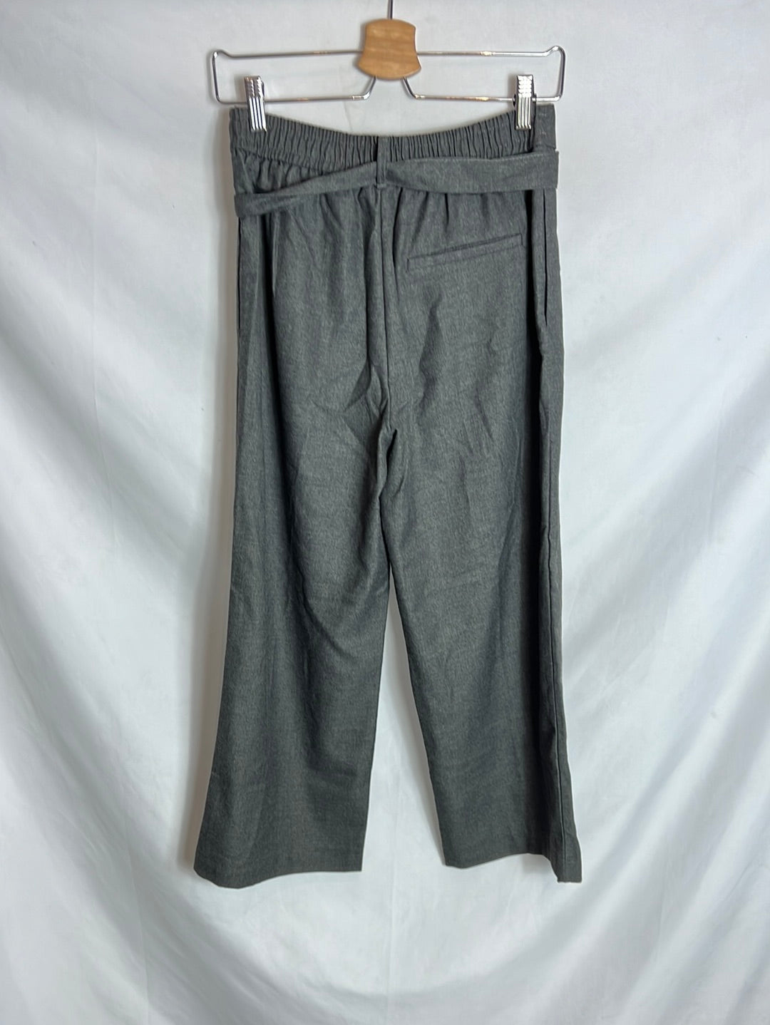 OTRAS. Pantalón gris oscuro culotte textura. T M