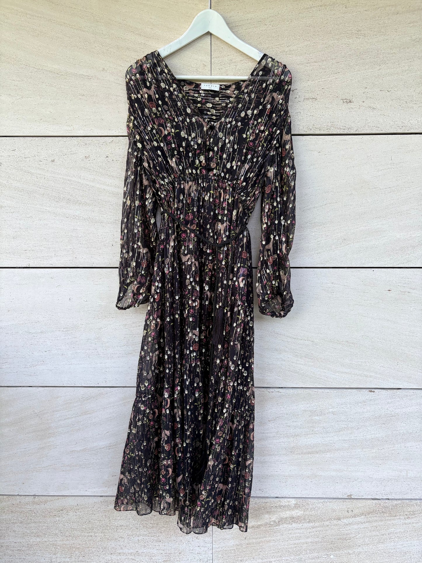 SANDRO. Vestido largo seda semitransparente. T 38