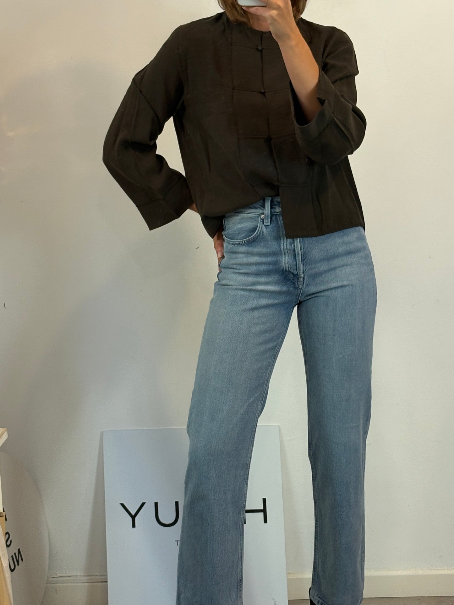 MASSIMO DUTTI. Pantalón denim abotonado