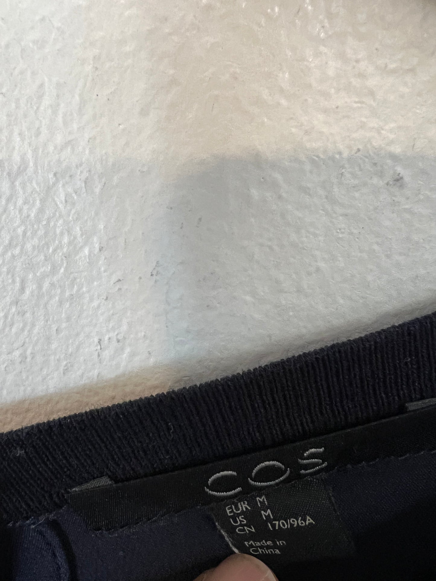 COS. Double-textured blue blouse. TM