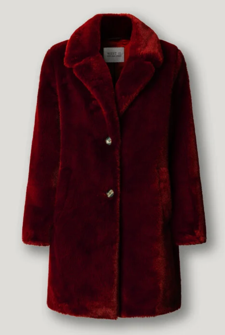 WEST 11 PEPE JEANS LONDON. Abrigo burdeos en efecto pelo