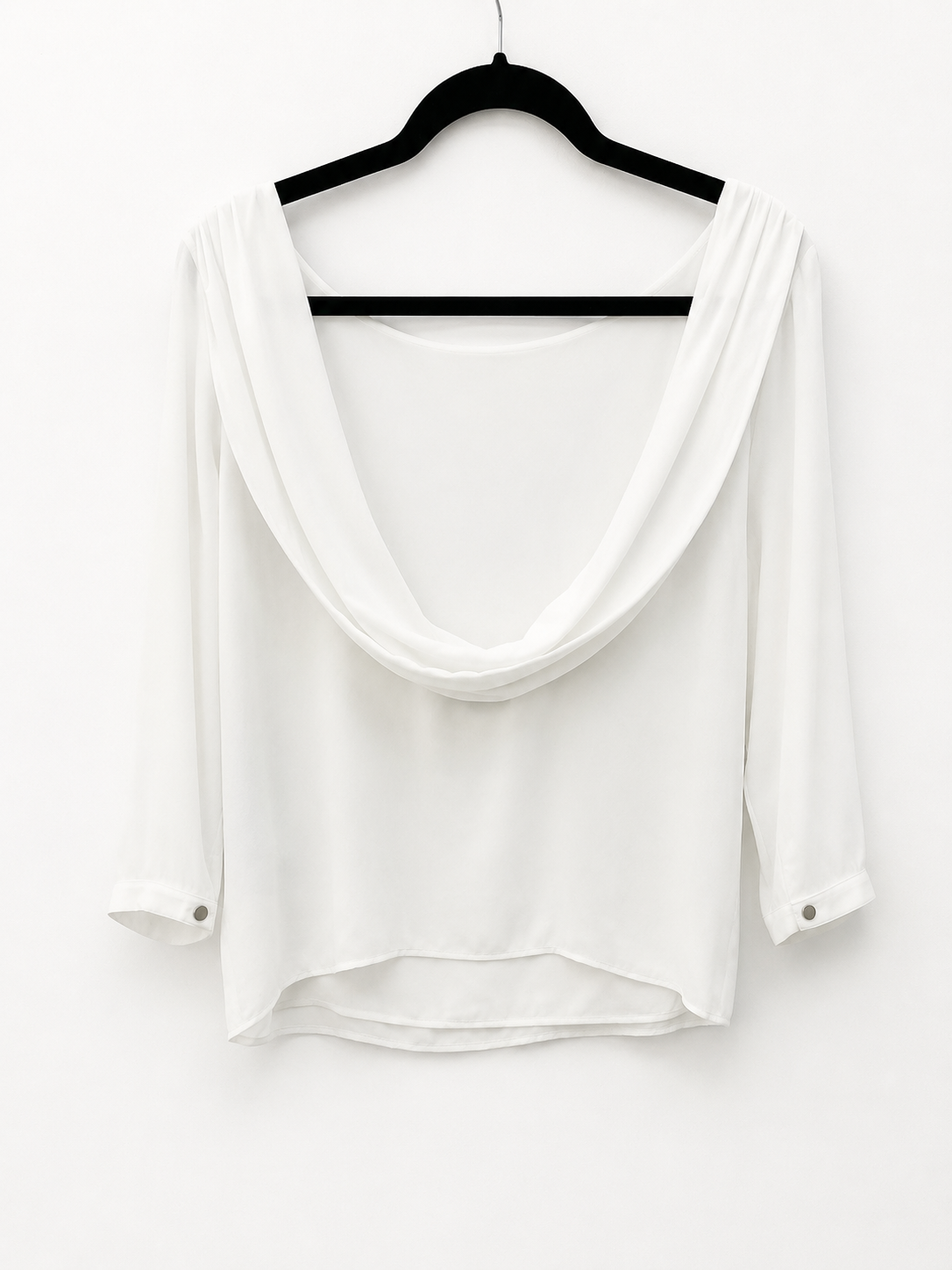 BY CLÉA. Blusa blanca espalda baja T.s y T.m