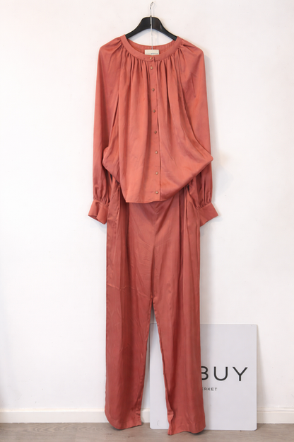 SÉZANE.Conjunto rosa satinado fluido