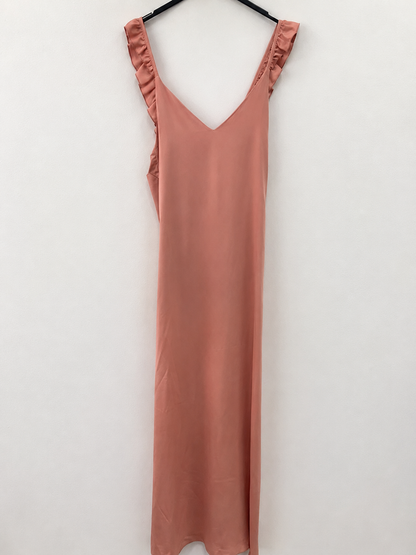 BY CLÉA.Vestido largo rosa palo satinado (36,38)
