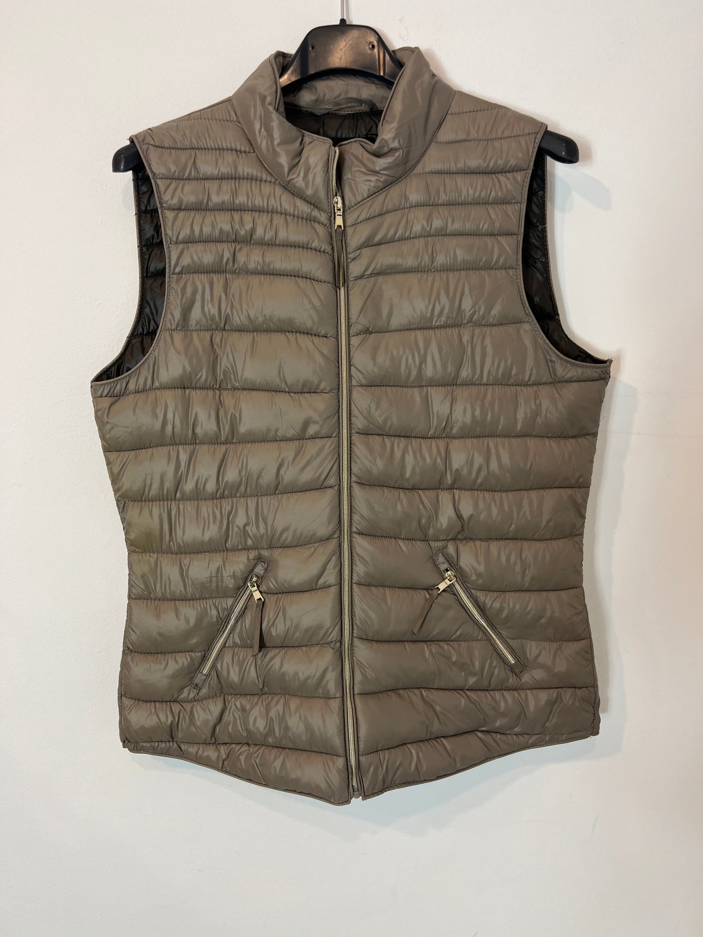 MANGO. Light beige Ts feathers