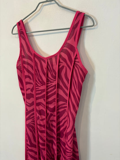 Vestido midi rosa estampado