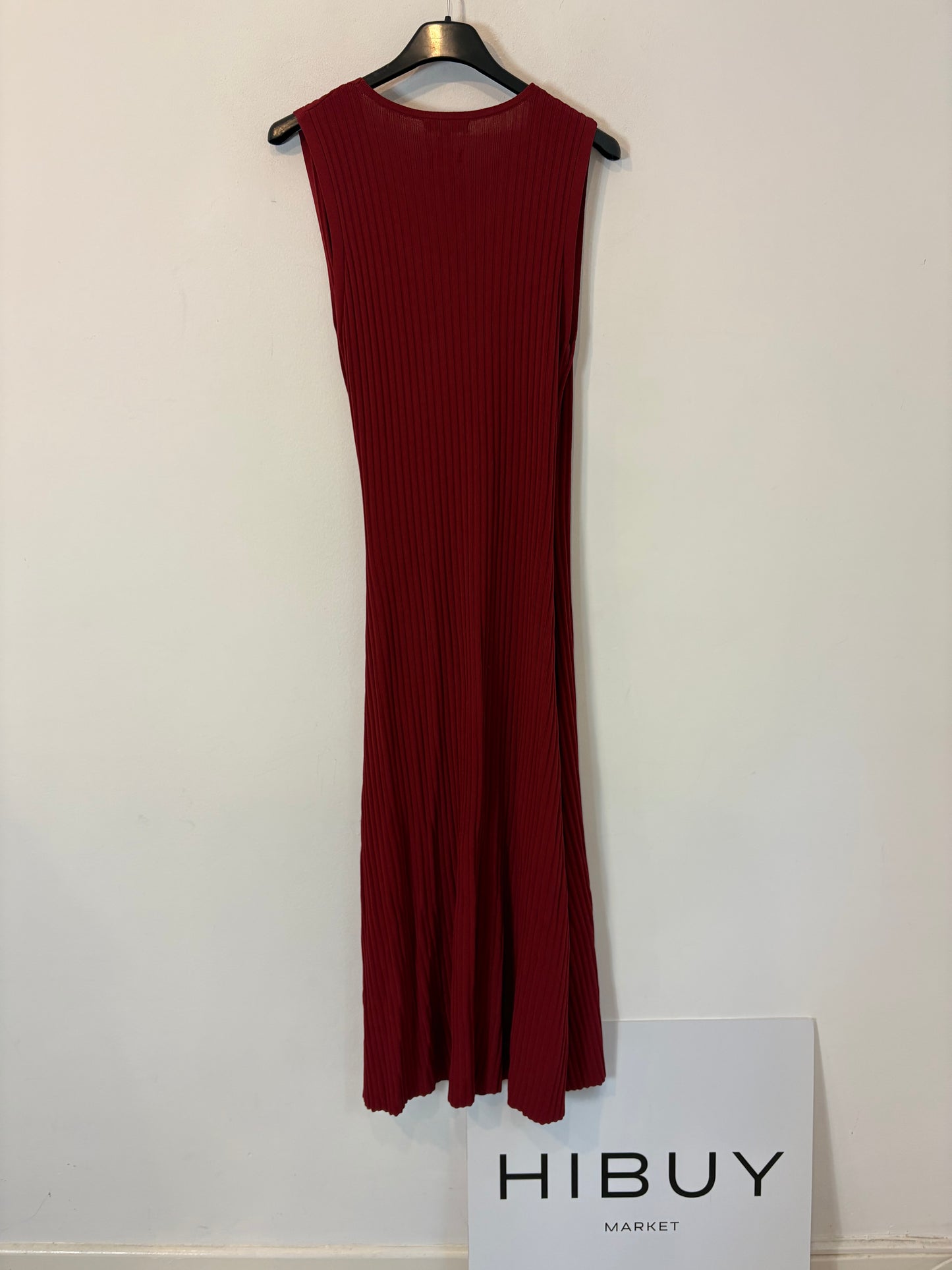 MASSIMO DUTTI. Vestido midi burdeo. T XS