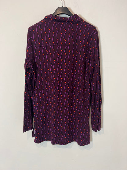 SURKANA. Total look estampado retro. T M