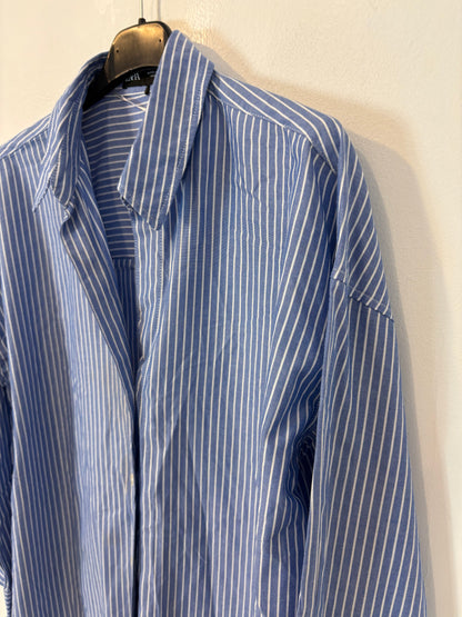ZARA. Camisa azul rayas