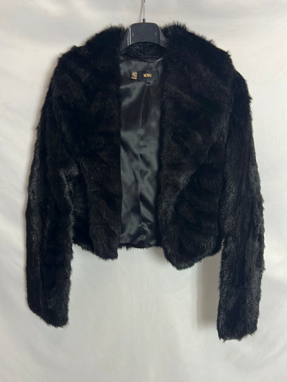MANGO. Chaqueta negra corta pelo. T M