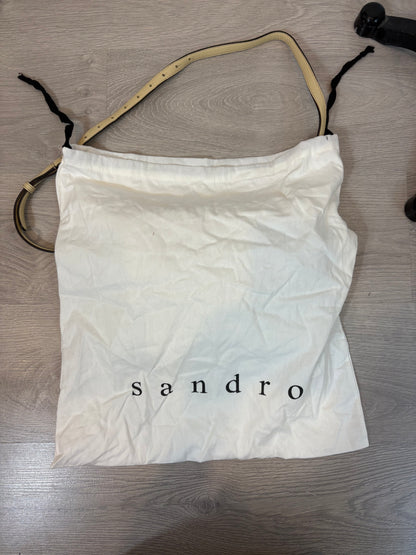 SANDRO. Bolso beige piel doble textura