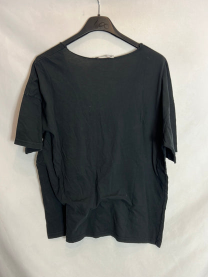 PULL&BEAR . Camiseta azul oscuro letras. T XS