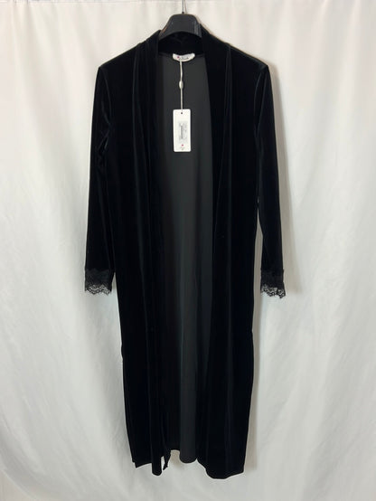 ALGO BONITO. Kimono largo negro encaje Tu(m)