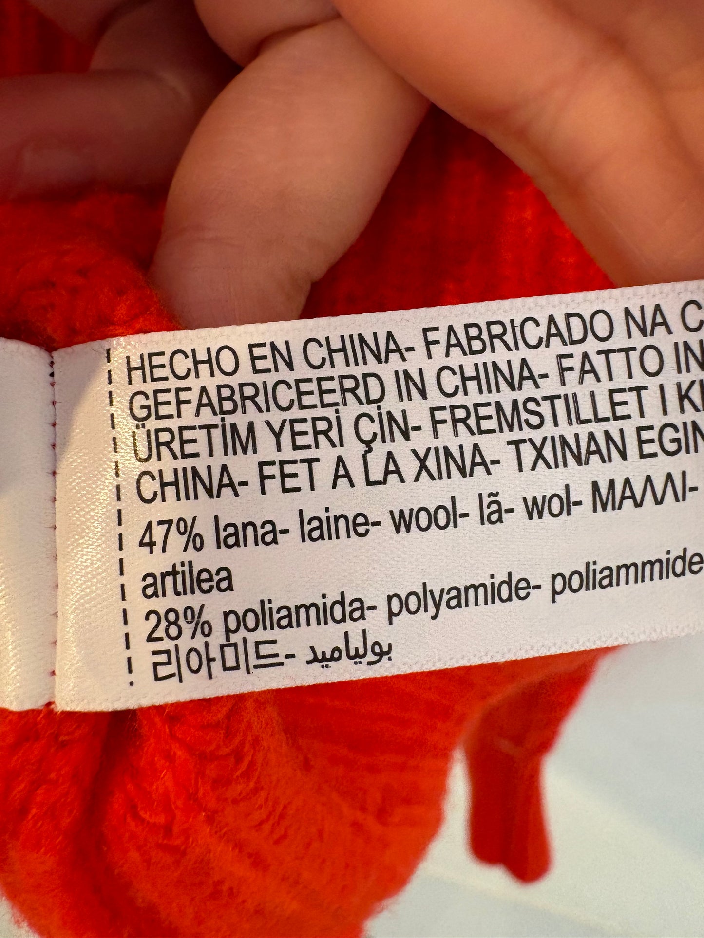 MASSIMO DUTTI. Jersey rojo con lana