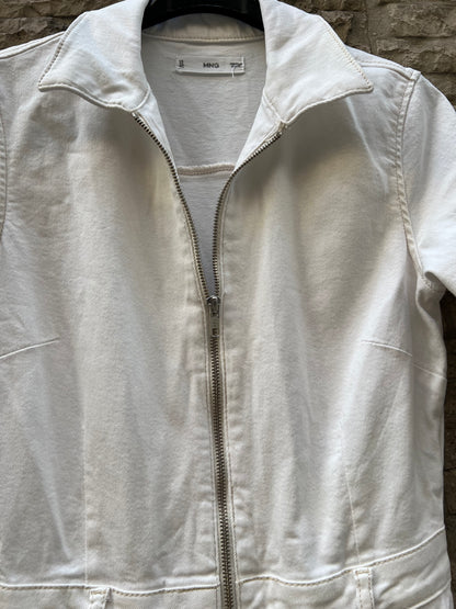 MANGO. Mono denim blanco