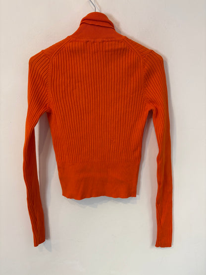 ZARA. Top canalé naranja cuello vuelto