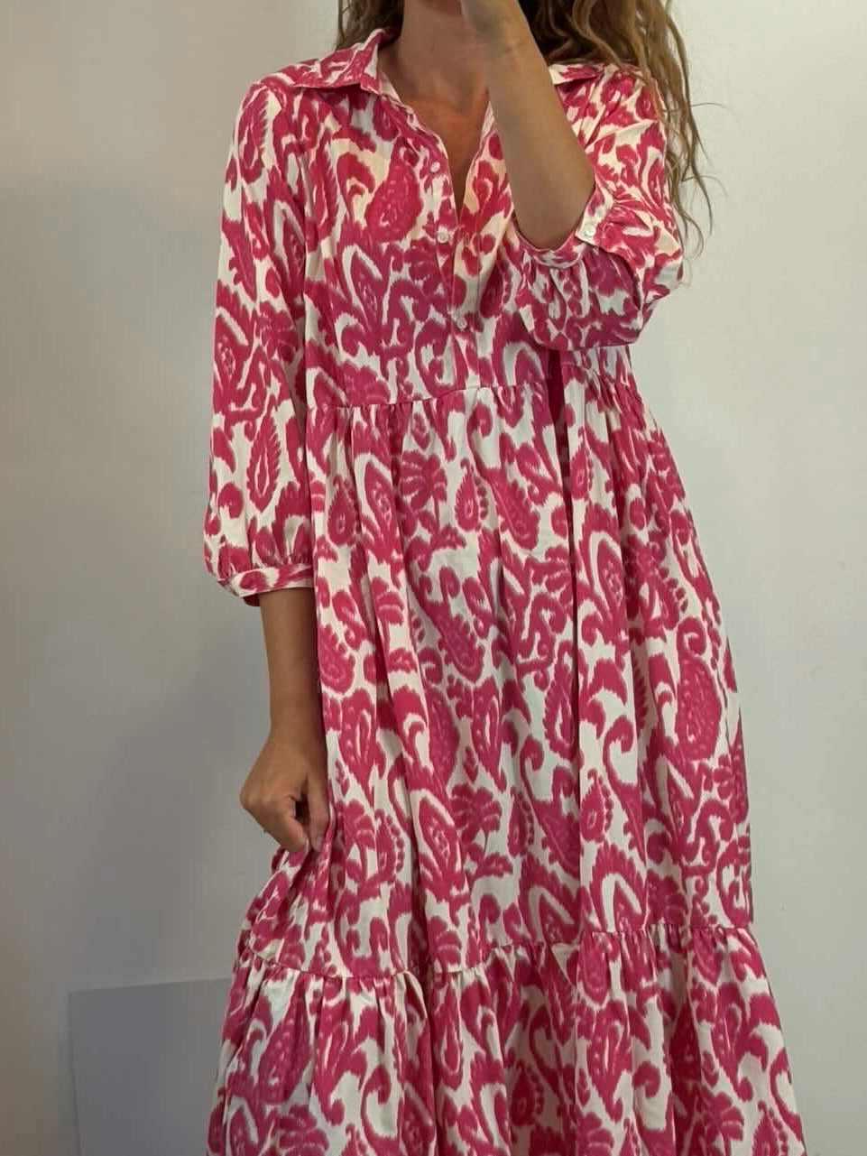 SFERA. Vestido largo estampado rosa