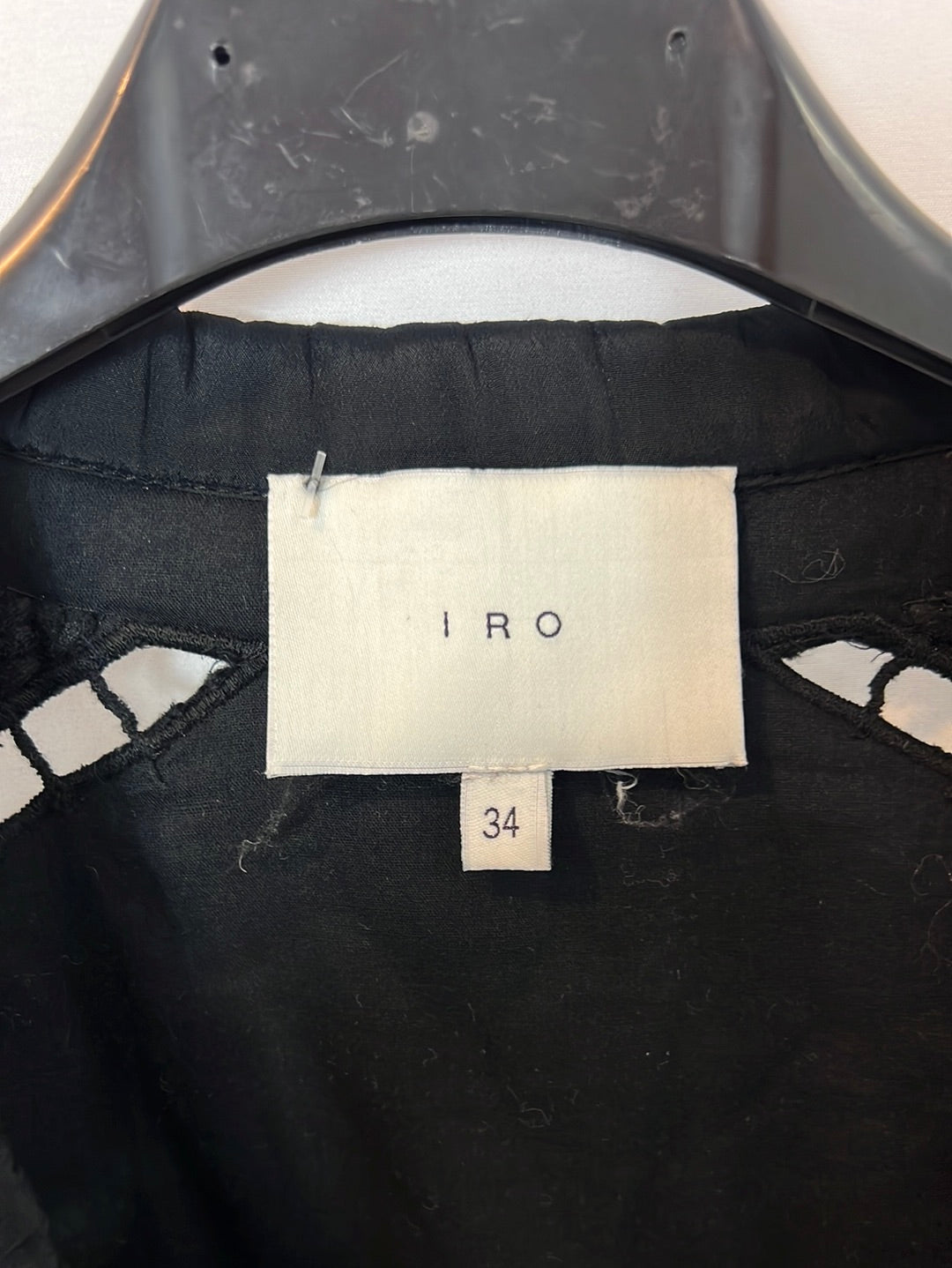 IRO.Chaleco negro troquelado T.34