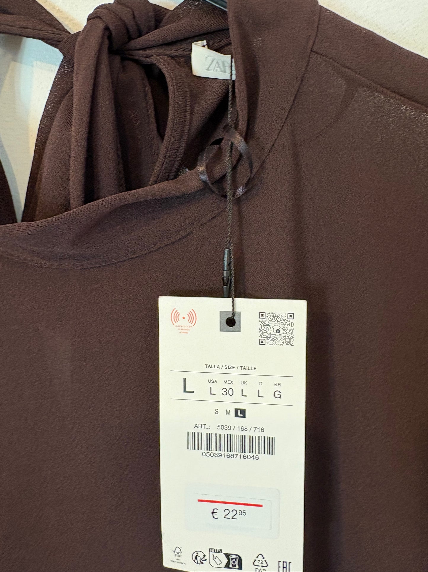 ZARA. Blusa marrón lazada