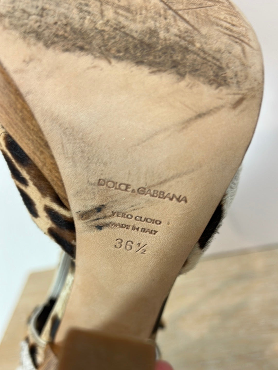DOLCE&amp;GABBANA. Animal print and lace heels. Size 36.5
