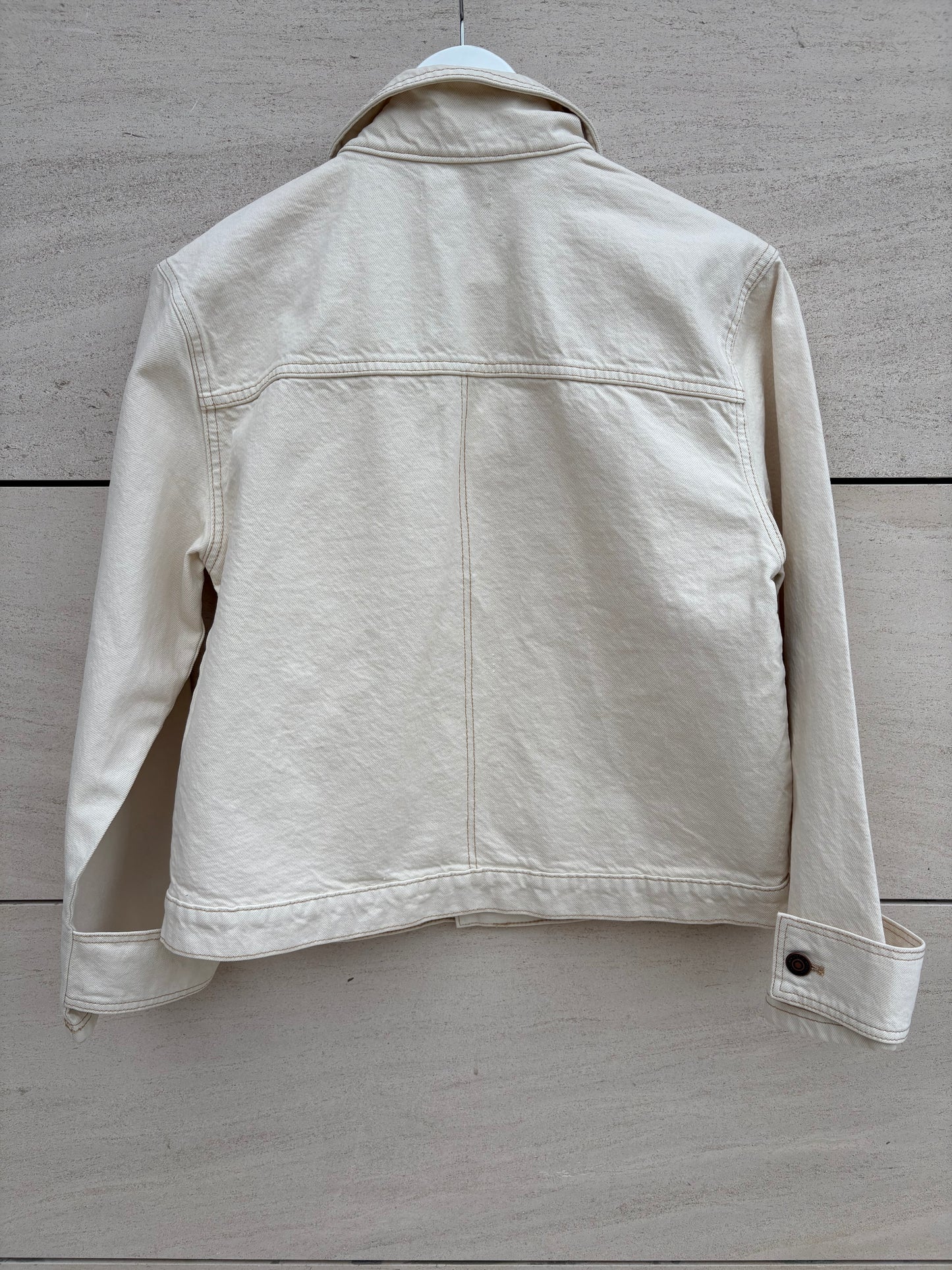 Chaqueta denim beige solapas