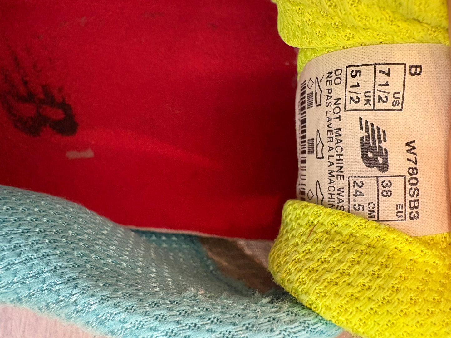 NEW BALANCE. Zapatillas running 780V3. T 38