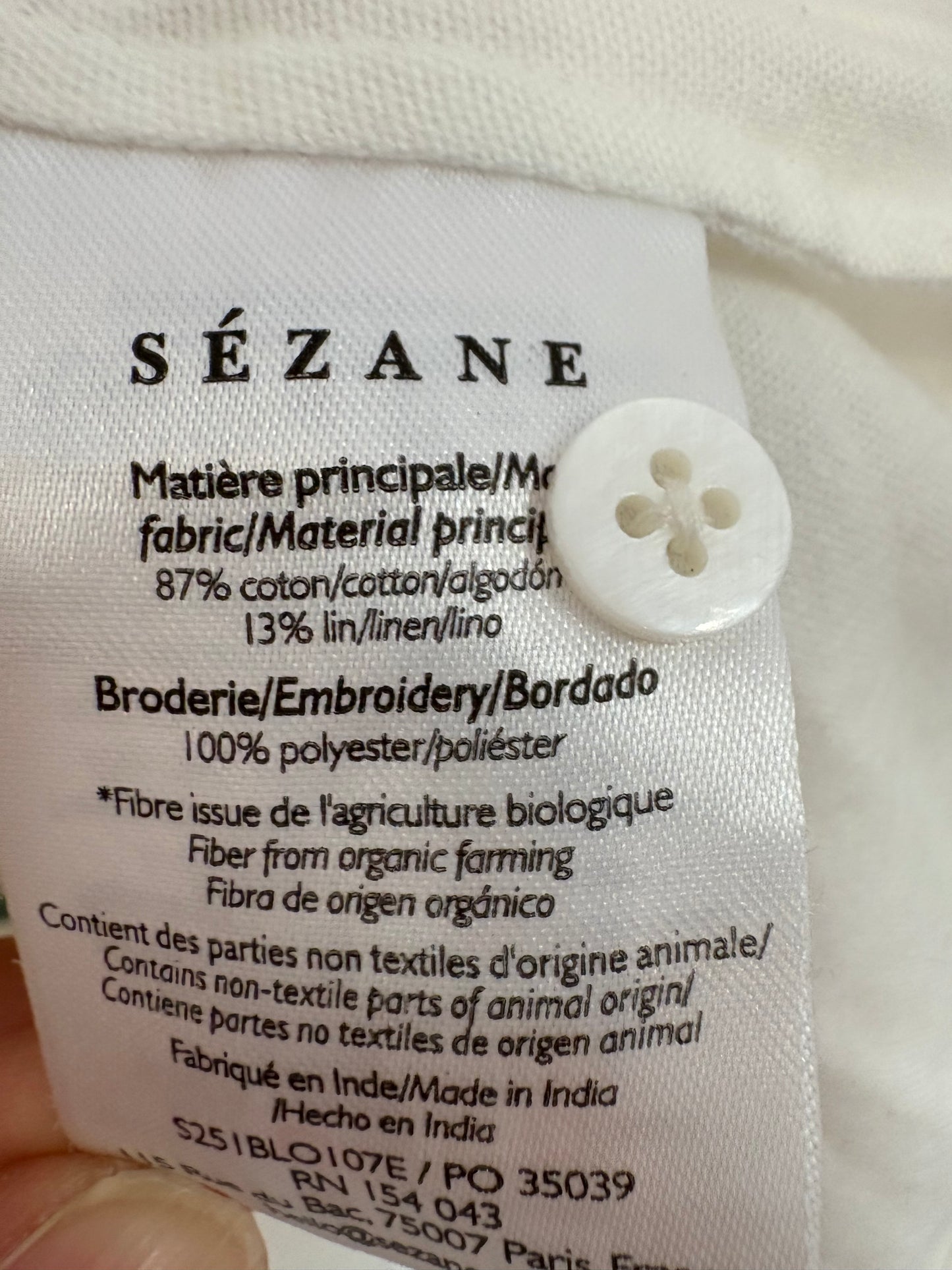 SÉZANE. Blusa blanca bordados