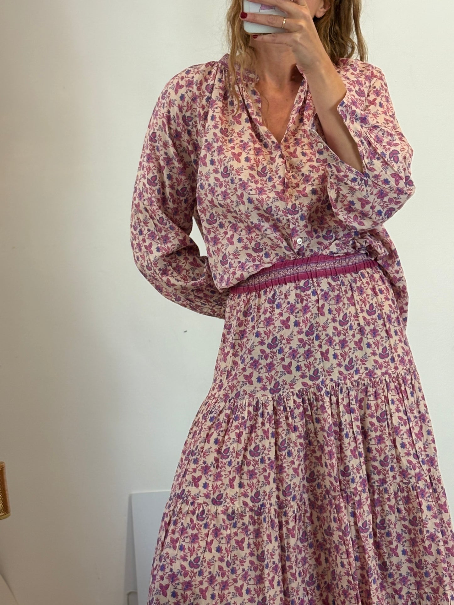 PETITE MENDIGOTE. Conjunto falda larga y blusa estampadas