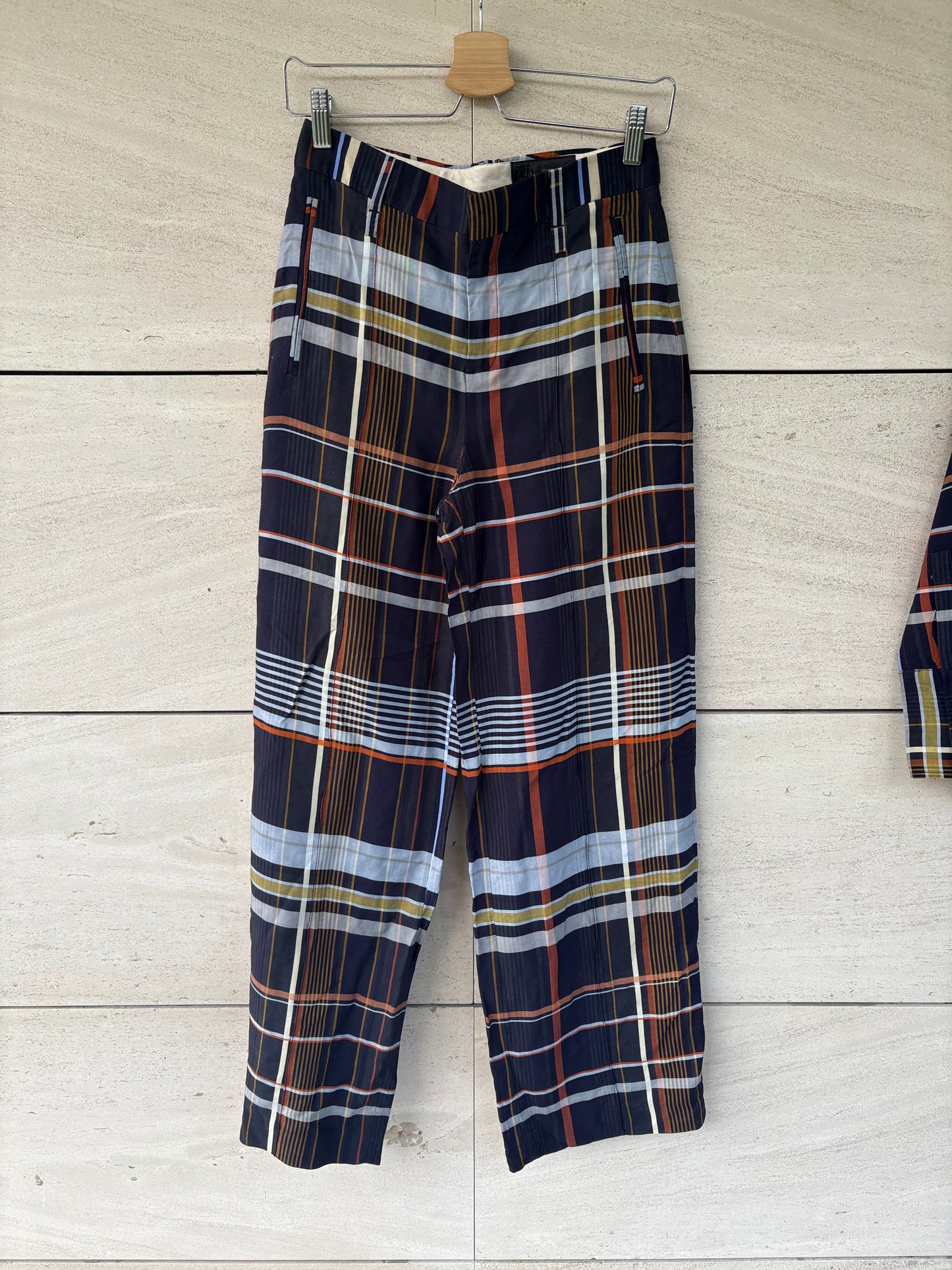 ZARA. Total look fluido cuadros