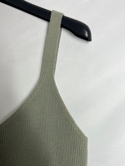 FOREVER 21. Green ribbed top. TM