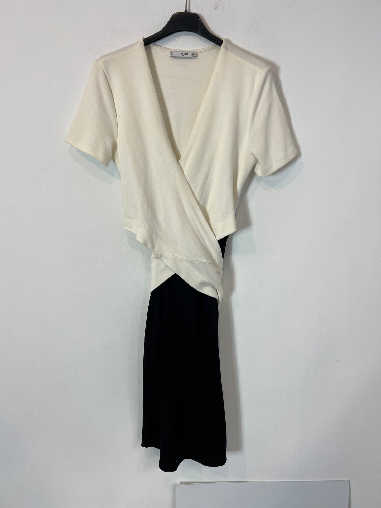 MANGO. Vestido midi bicolor. T S