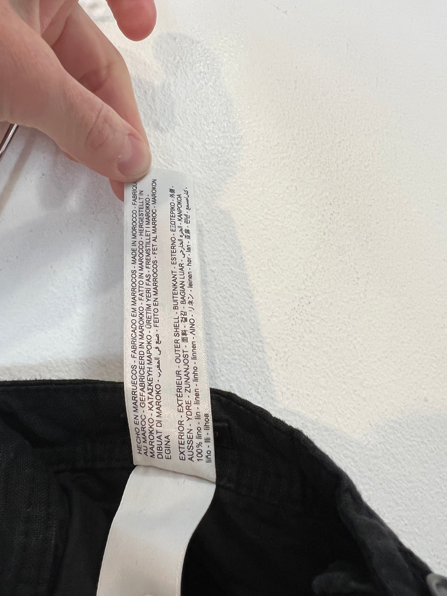 MASSIMO DUTTI. Pantalón negro lino