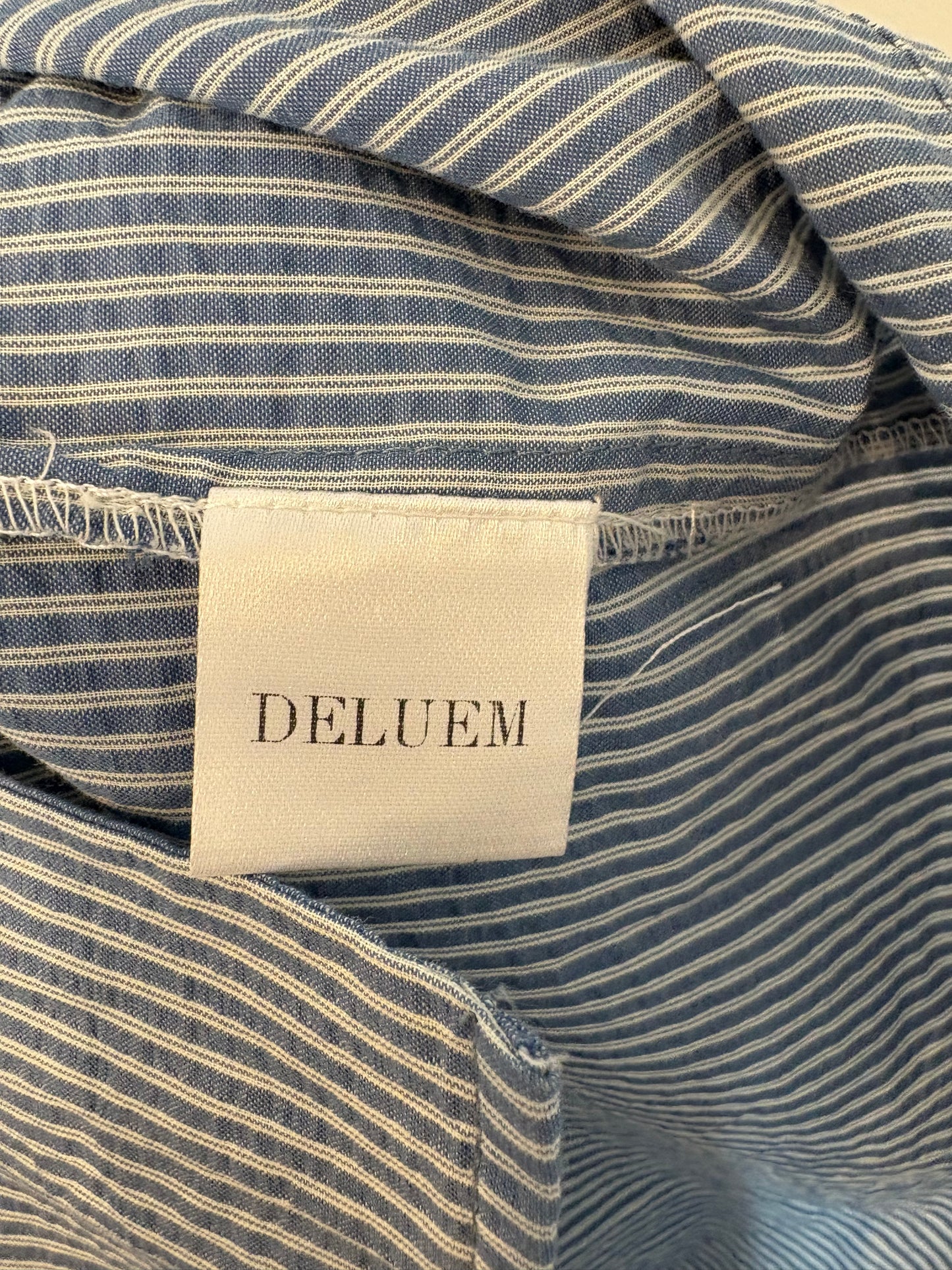 DELUEM. Striped blouse with ruffled collar. TS/M