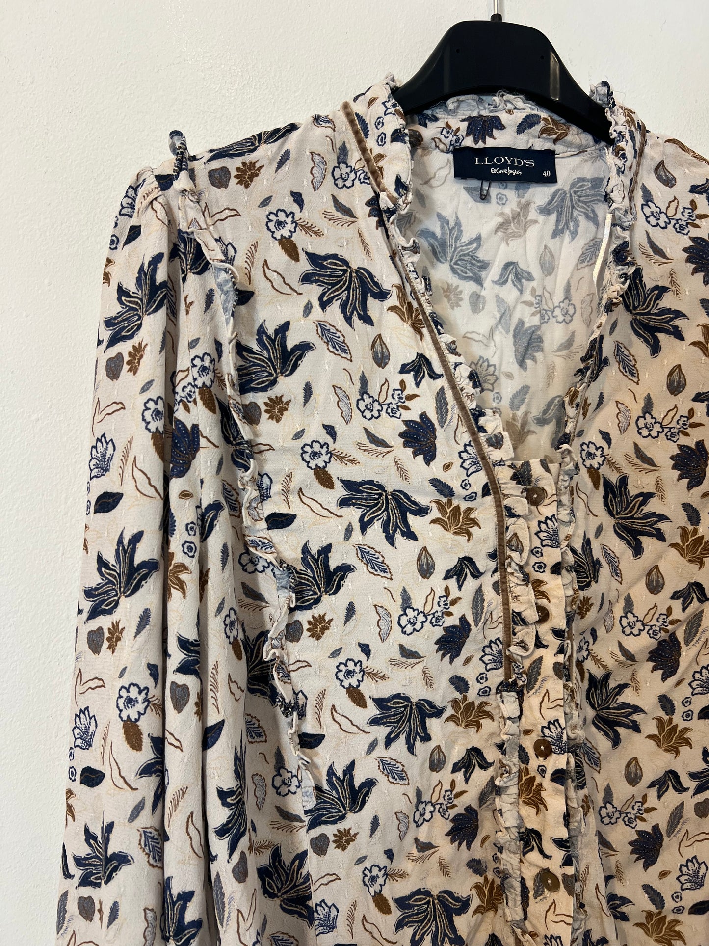 LLOYD´S. Blusa fluida estamapda