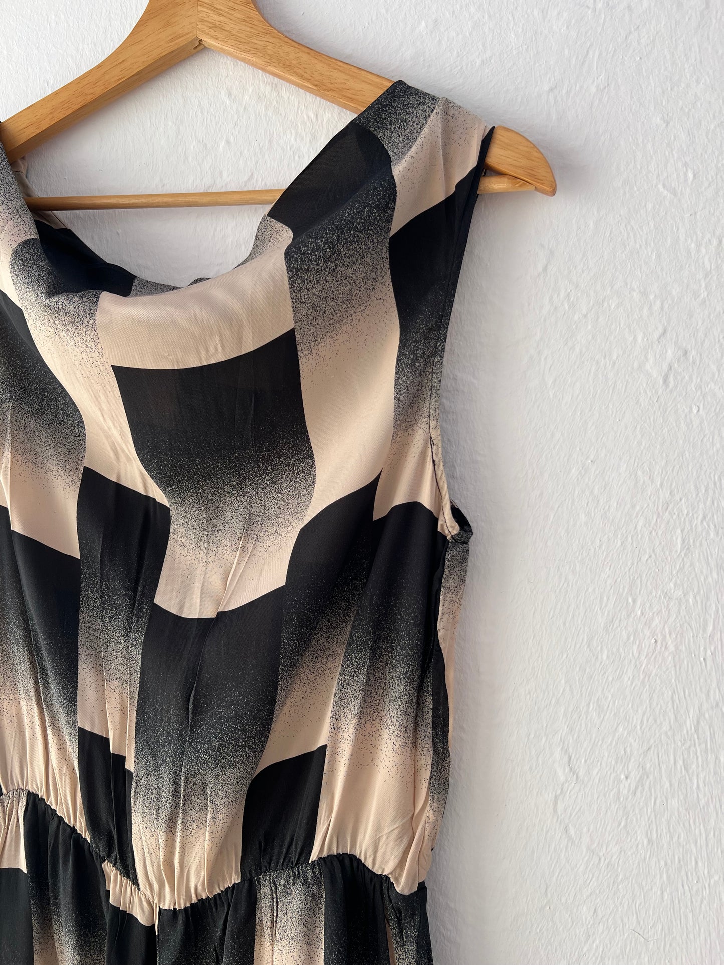 TRULY. Mono largo cuadros beige y negro  T.36