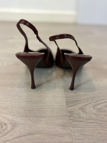 ZARA. Tacones destalonados burdeos. T 40