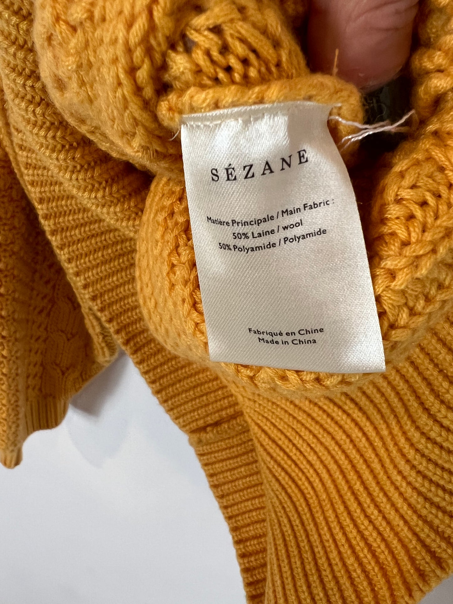 SÉZANE. Jersey mostaza ochos. T M