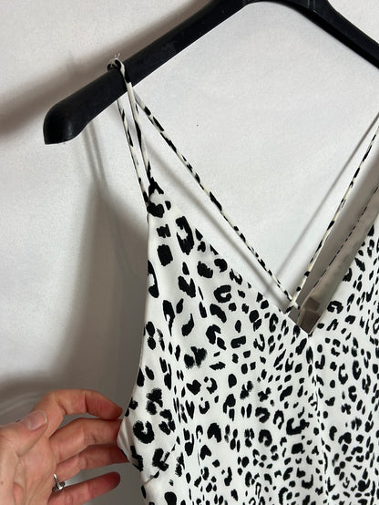 H&M. Vestido corto print T.34