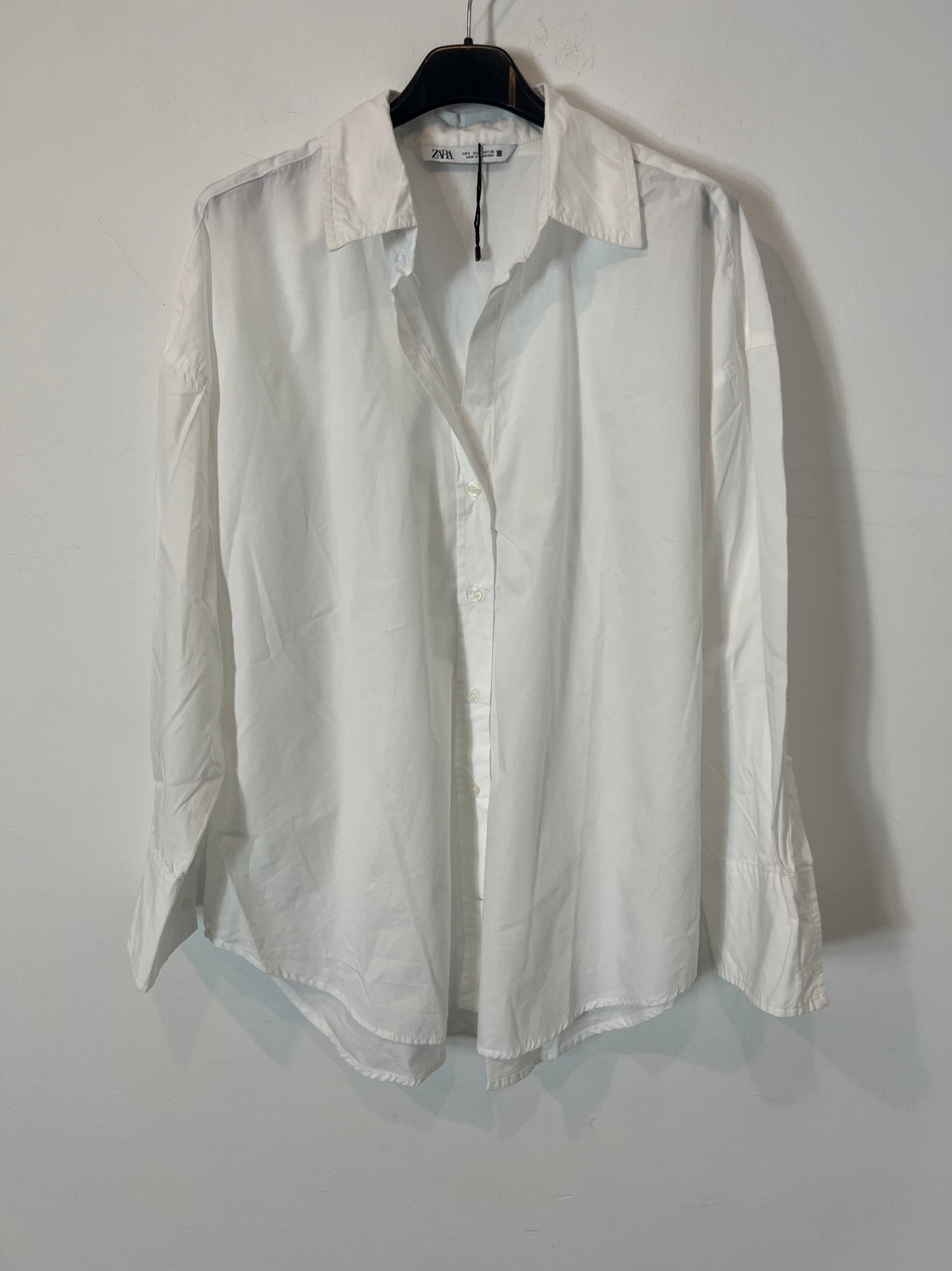 ZARA. Oversized white Ts shirt